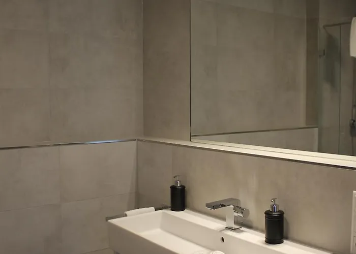 Exklusives Mit Grosser Dachterrasse